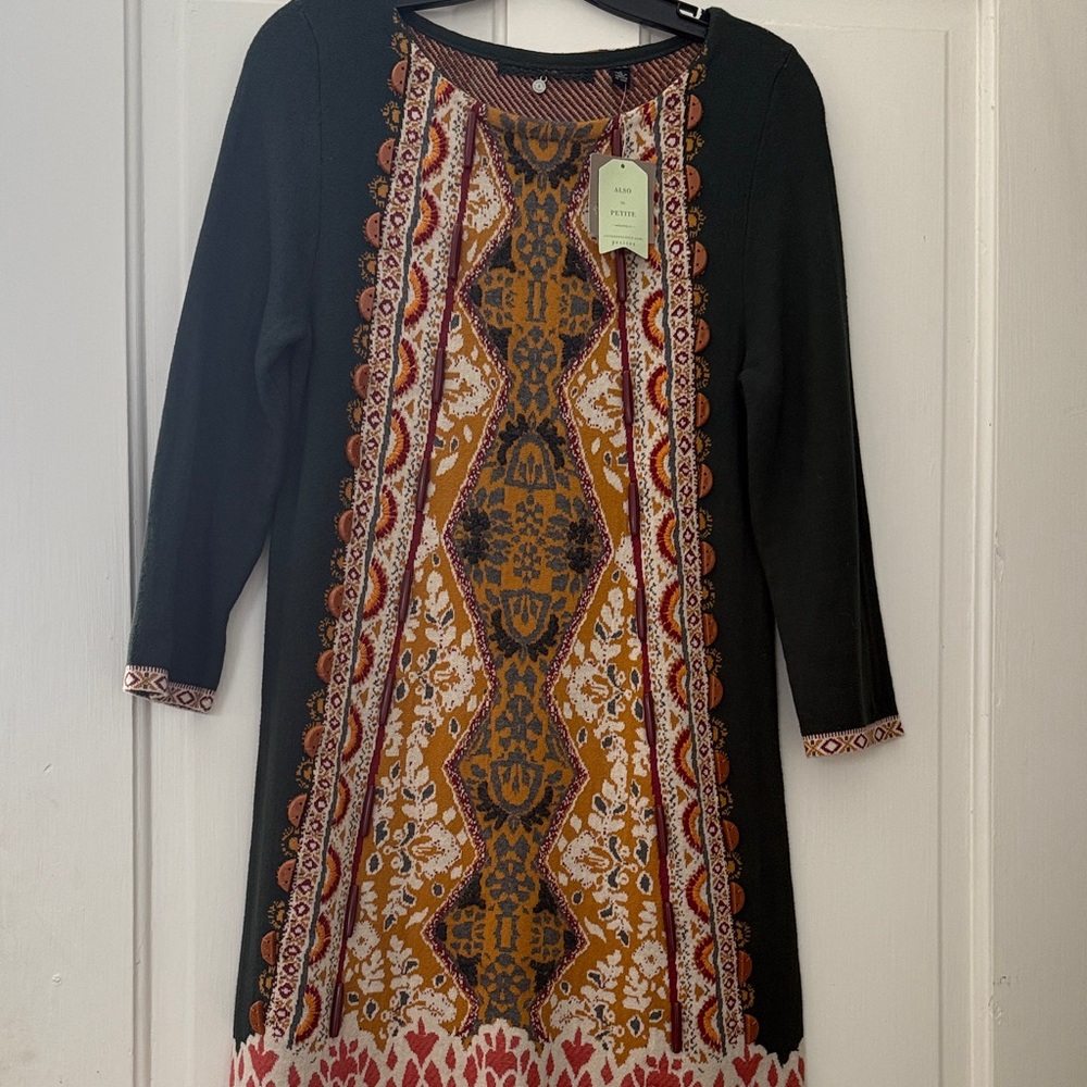 Anthropologie Green and Gold Long Sleeve Dress
